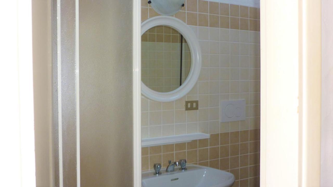 Approdo Apartment Cannigione Bagian luar foto